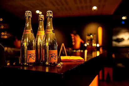Champagnerfalschen bei einem Event im Hotel Victoria in Meiringen